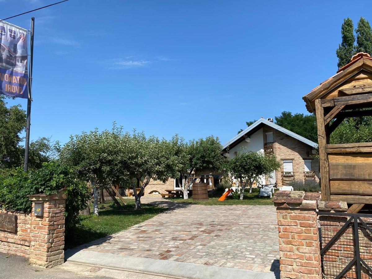 Matanovi Dvori Villa Slavonski Brod Exteriör bild