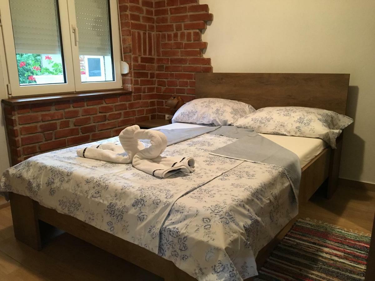 Matanovi Dvori Villa Slavonski Brod Exteriör bild