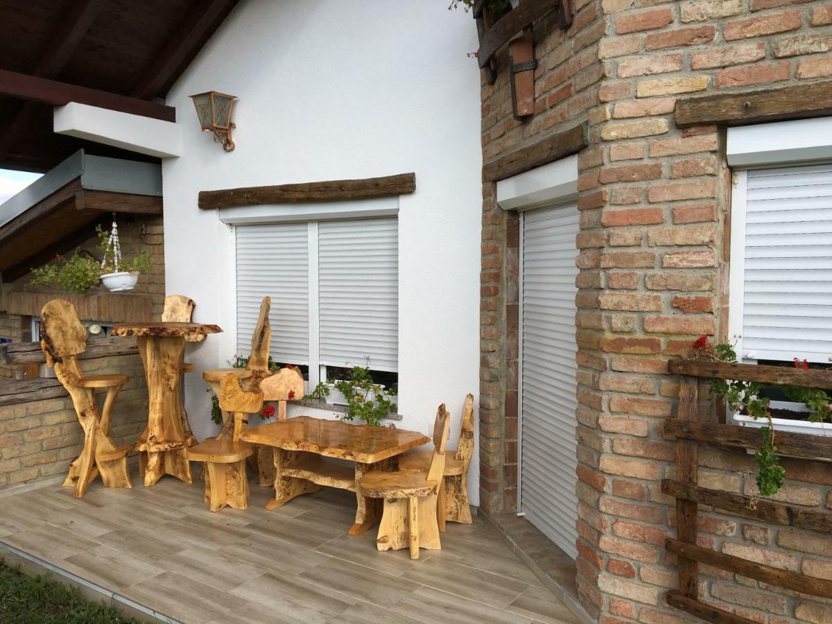Matanovi Dvori Villa Slavonski Brod Exteriör bild